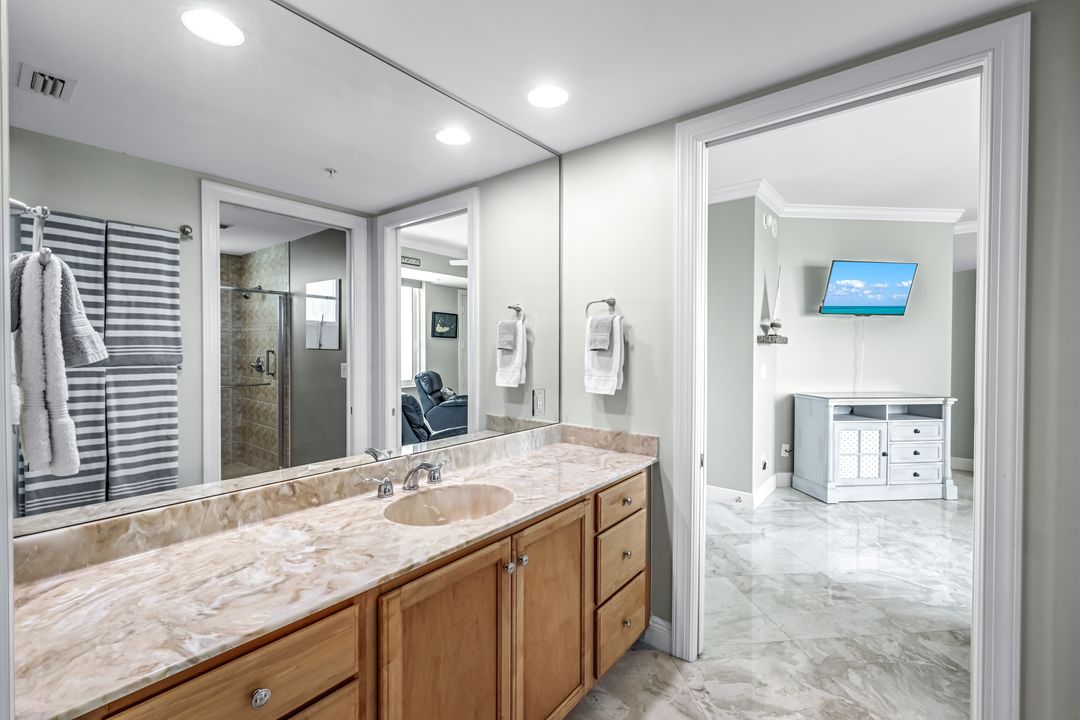 275 Indies Way #1603, Naples, FL 34110