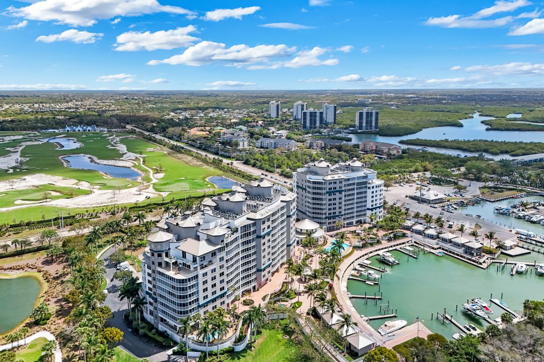 13675 Vanderbilt Dr #406, Naples, FL 34110