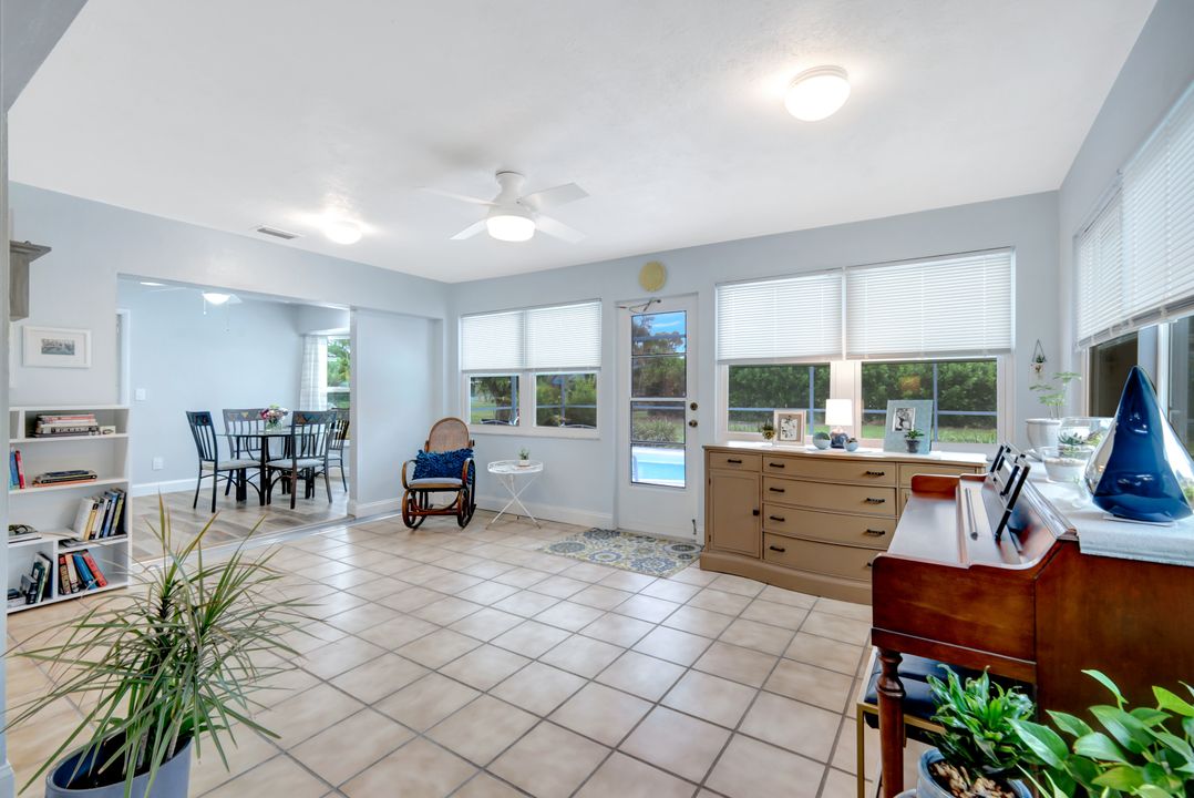 4117 SE 1st Pl, Cape Coral, FL 33904