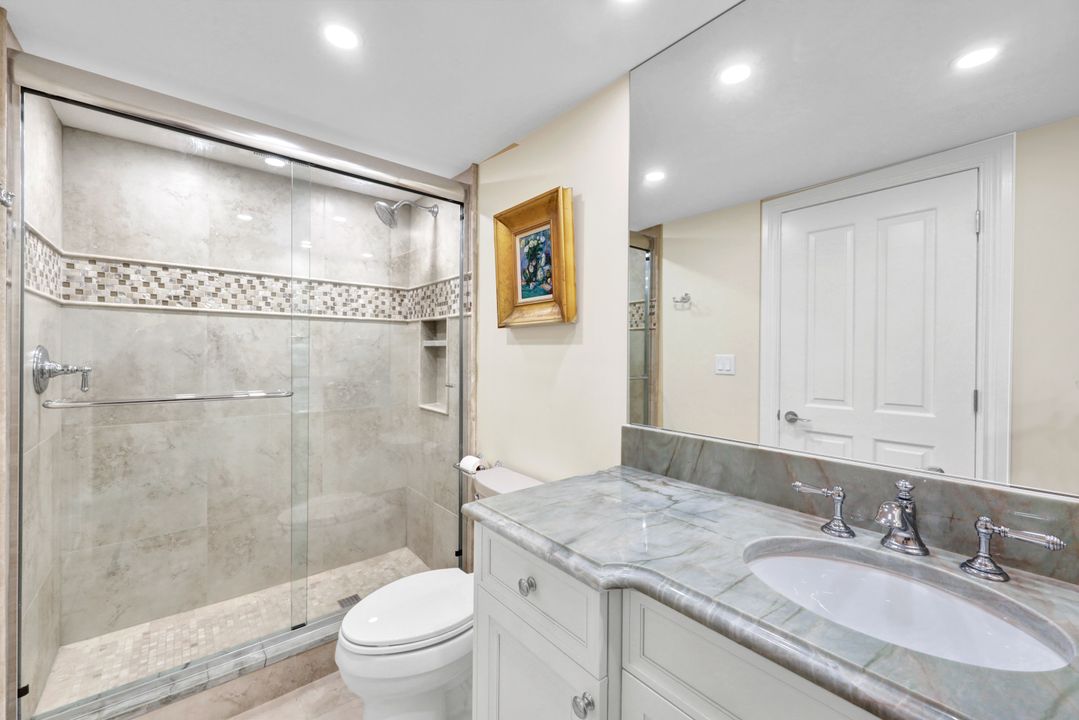 5601 Turtle Bay Dr #404, Naples, FL 34108