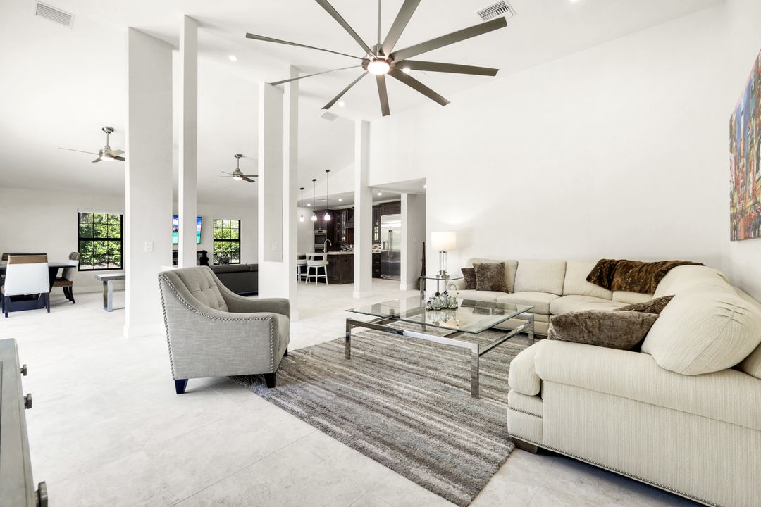 5630 Copper Leaf Ln, Naples, FL 34116