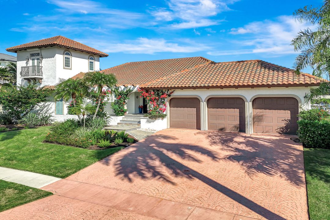 911 Giralda Ct, Marco Island, FL 34145