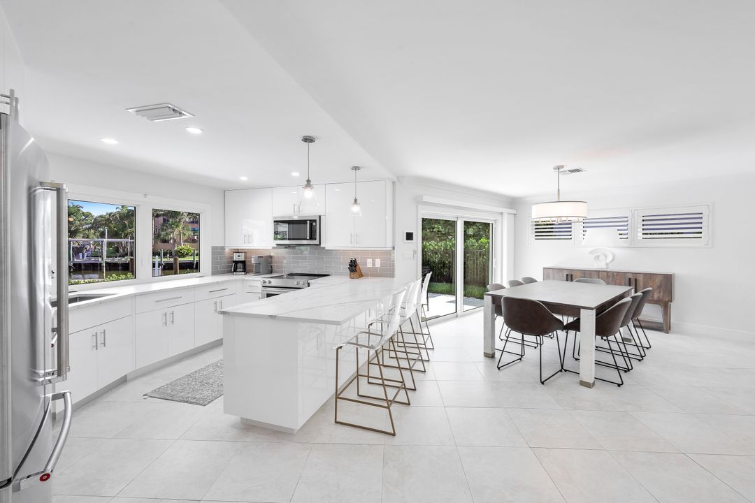 1522 Pelican Ave, Naples, FL 34102