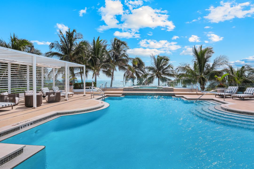 4101 Gulf Shore Blvd N #17N, Naples, FL 34103