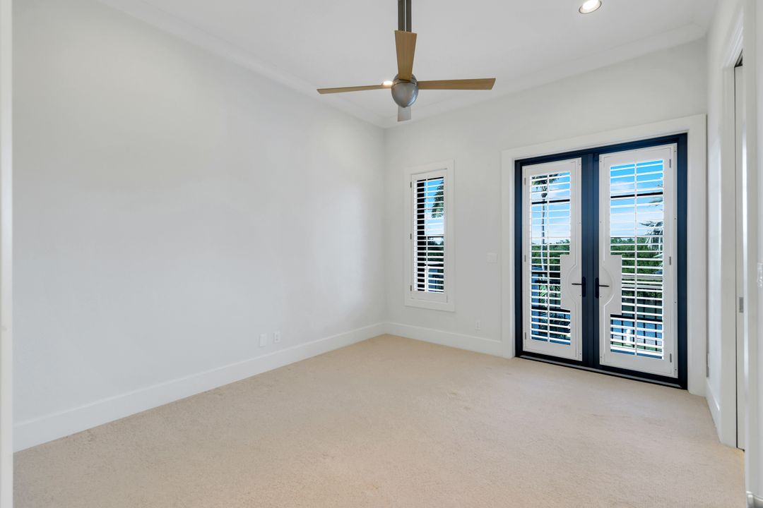 1450 Gulfstar Dr S, Naples, FL 34112