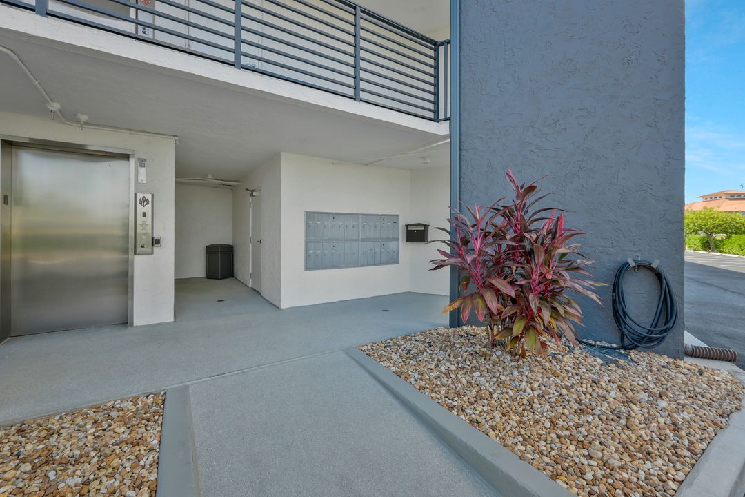 226 3rd St #206, Bonita Springs, FL 34134