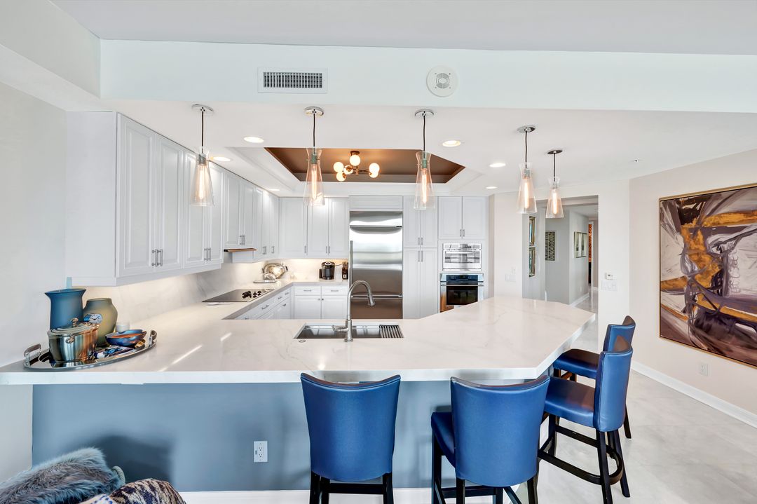 295 Grande Way #1403, Naples, FL 34110