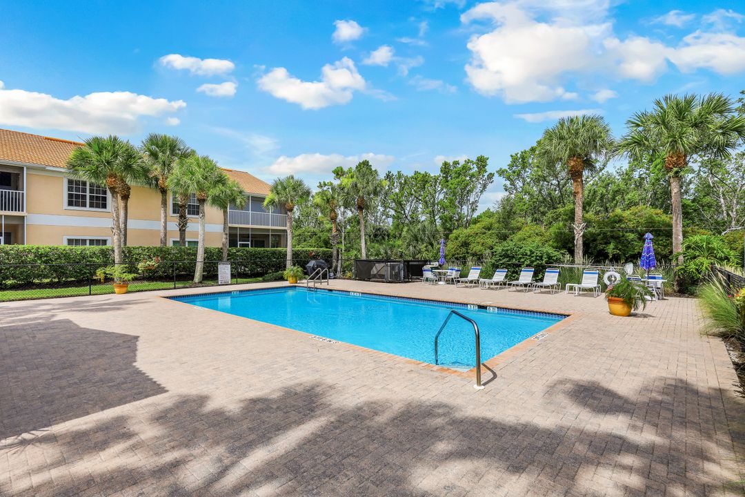 6320 Lexington Ct #202, Naples, FL 34110