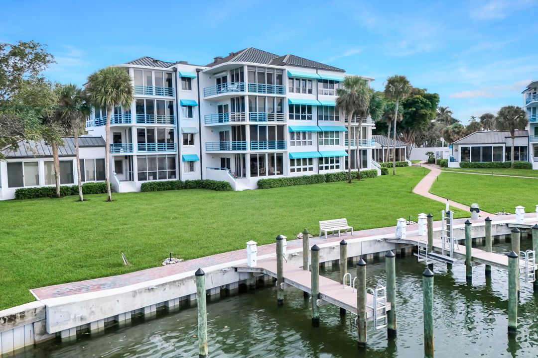 355 Park Shore Dr #1-134, Naples, FL 34103