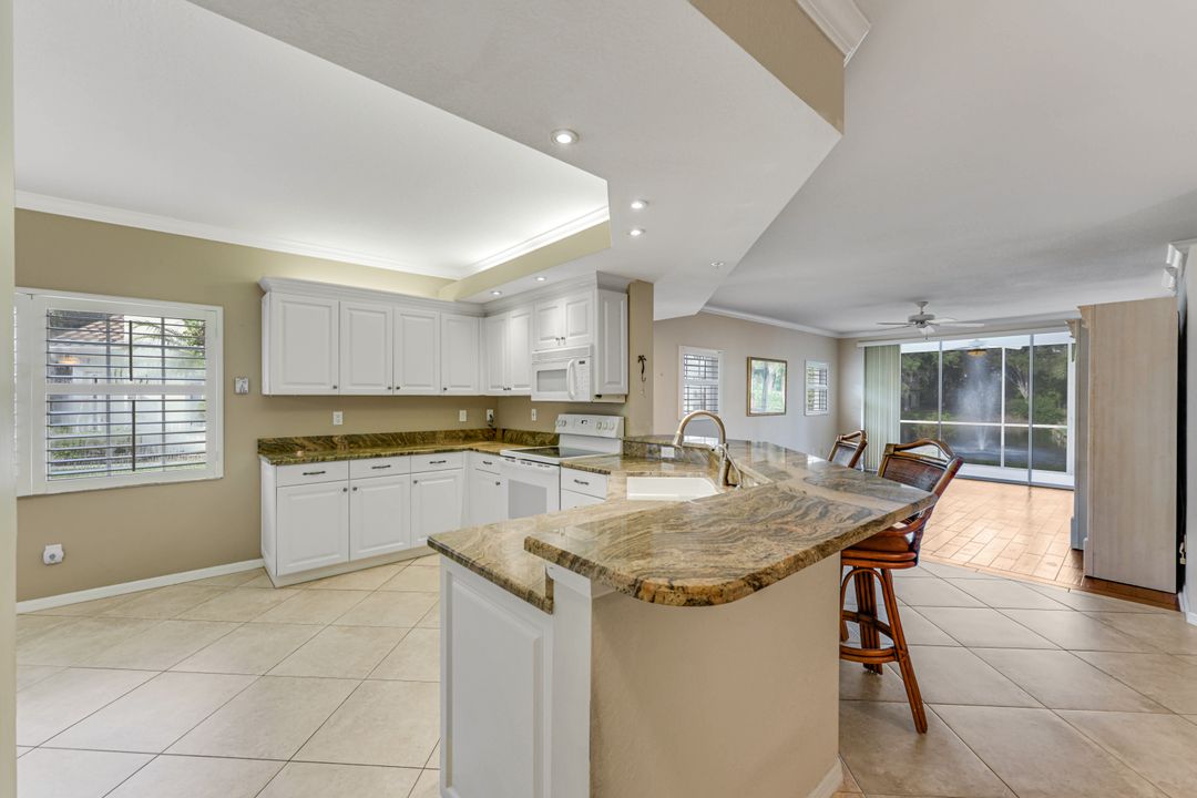 6825 Satinleaf Rd S #101, Naples, FL 34109