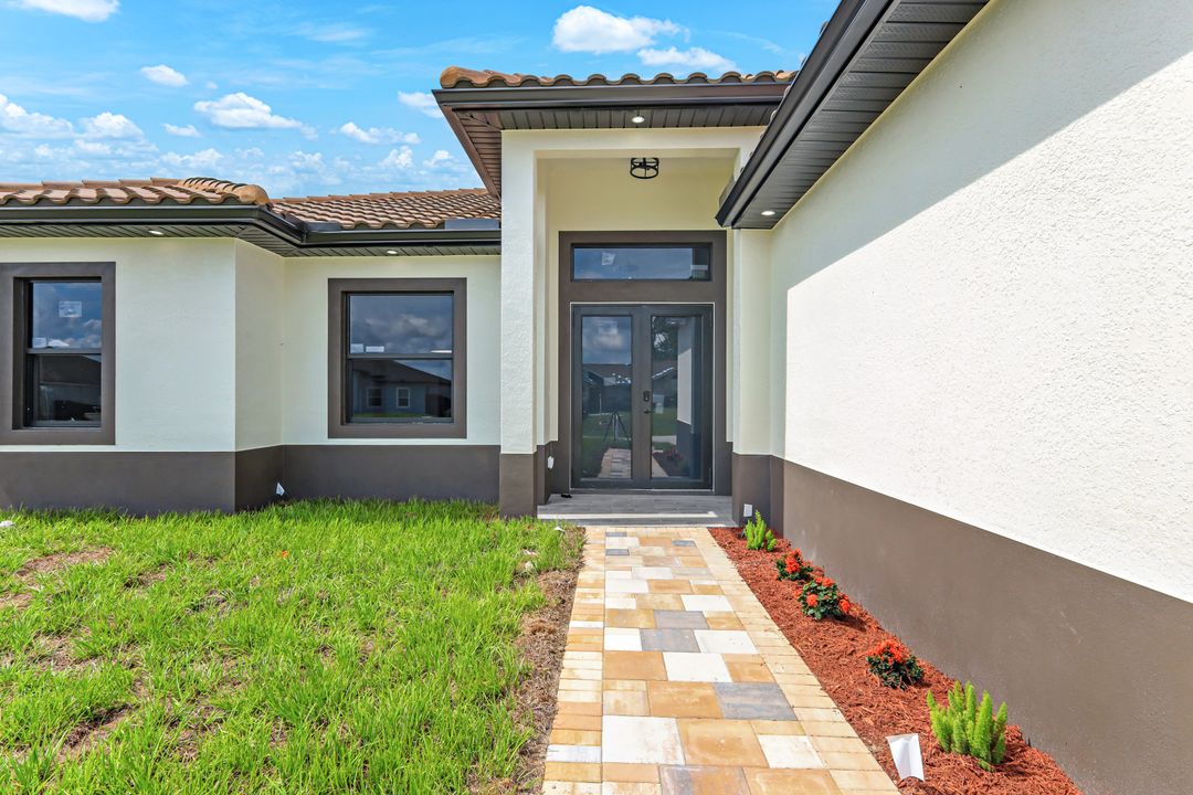4409 5th St W, Lehigh Acres, FL 33971