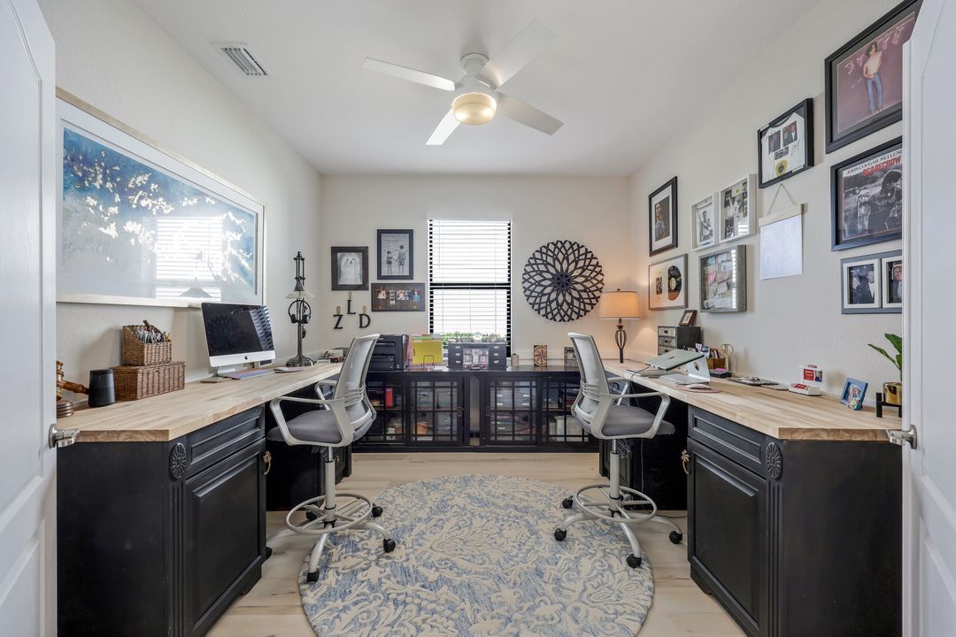17476 Ashcomb Wy, Estero, FL 33928