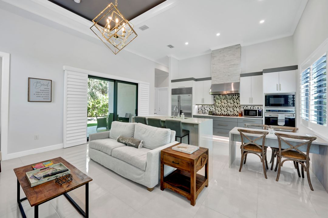 5341 Tamarind Ridge Dr, Naples, FL 34119