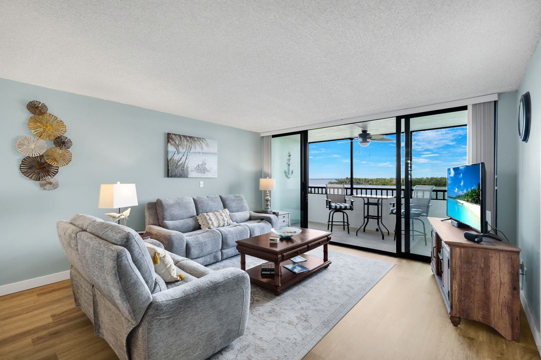 4223 Bay Beach Ln  #2D, Fort Myers Beach, FL 33931