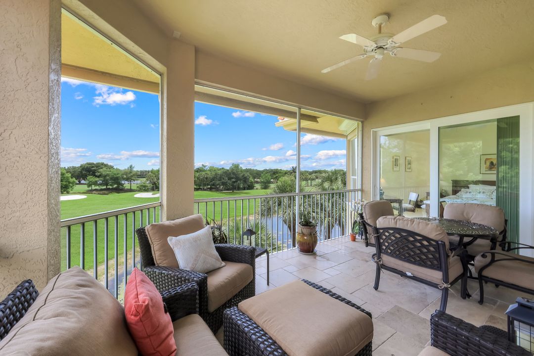 1895 Les Chateaux Blvd #302, Naples, FL 34109