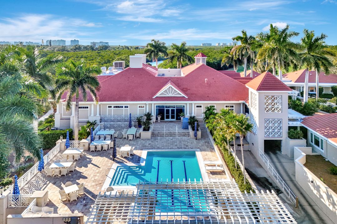 1252 Pocantico Ln, Naples, FL 34110