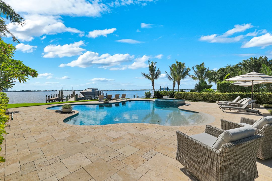 5327 Nautilus Dr, Cape Coral, FL 33904
