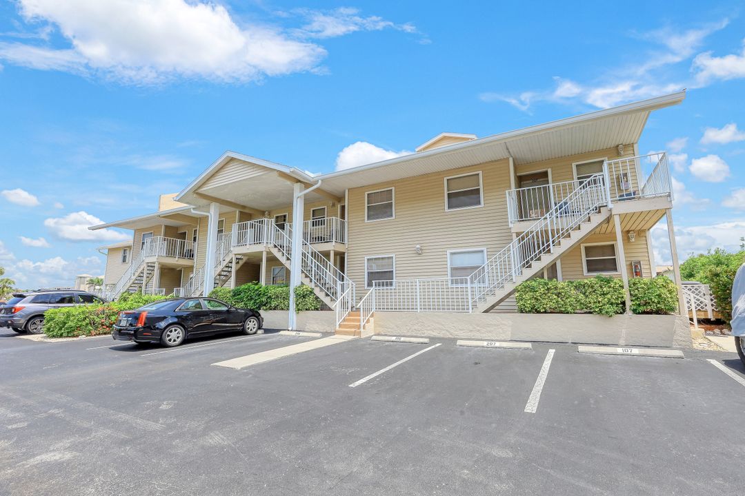 1060 Swallow Ave #207, Marco Island, FL 34145