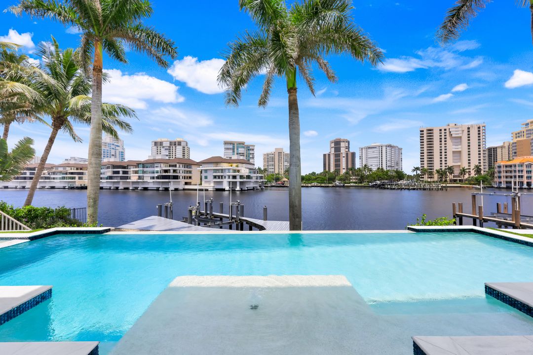 309 Neapolitan Way, Naples, FL 34103