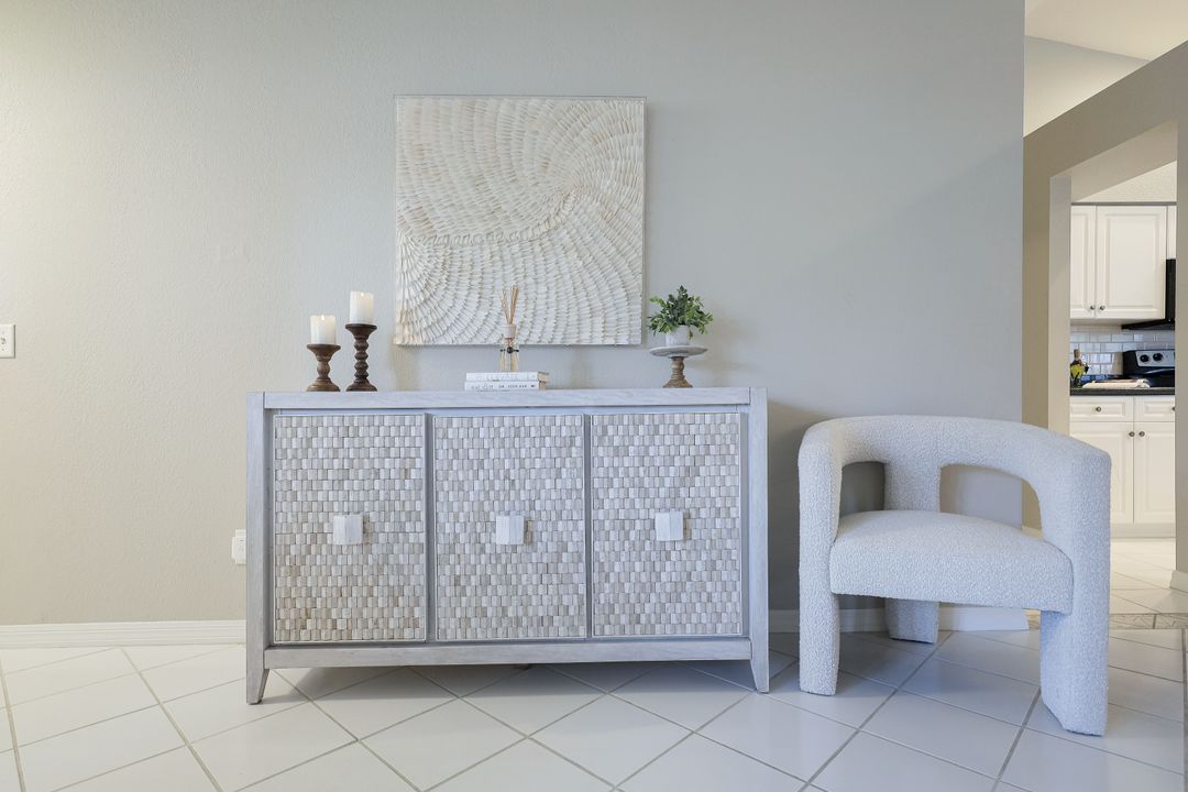 282 Madison Dr, Naples, FL 34110