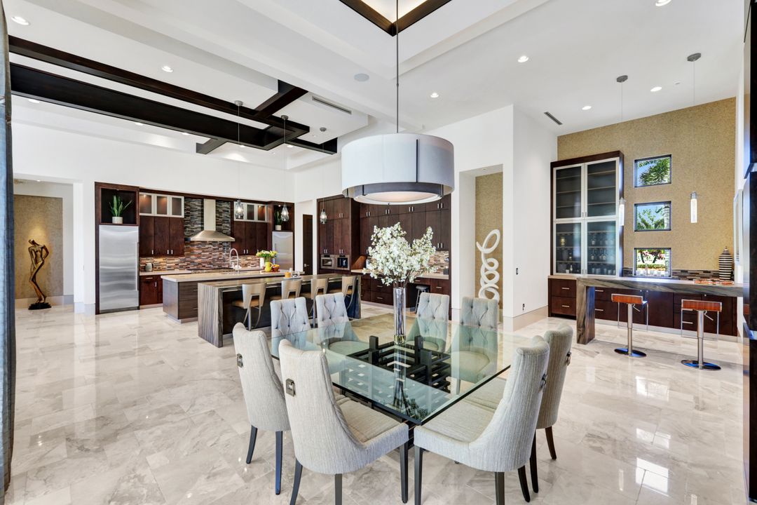 4431 Wayside Dr, Naples, FL 34119