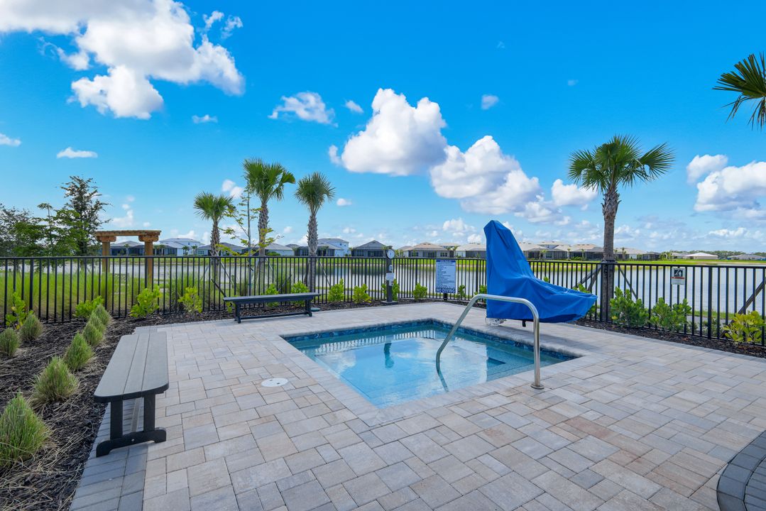 12406 Citrine St, Alva, FL 33920