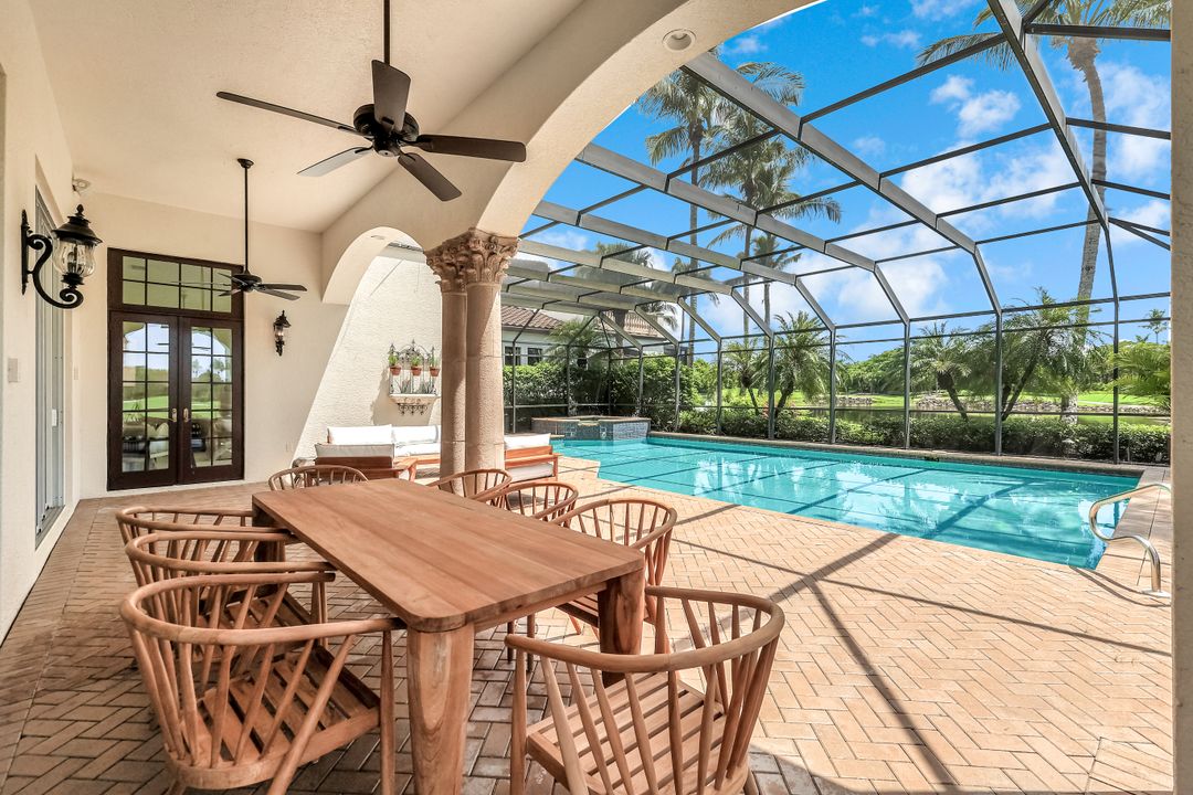2861 Capistrano Way, Naples, FL 34105