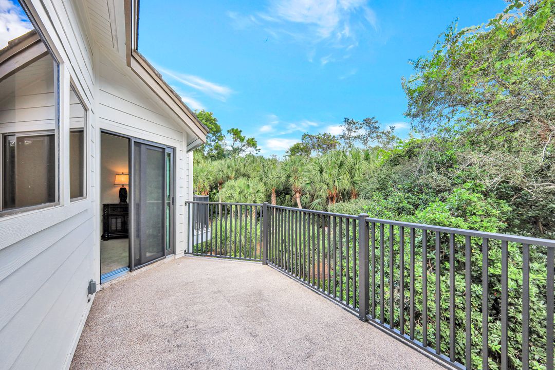 27105 Oakwood Lake Dr, Bonita Springs, FL 34134
