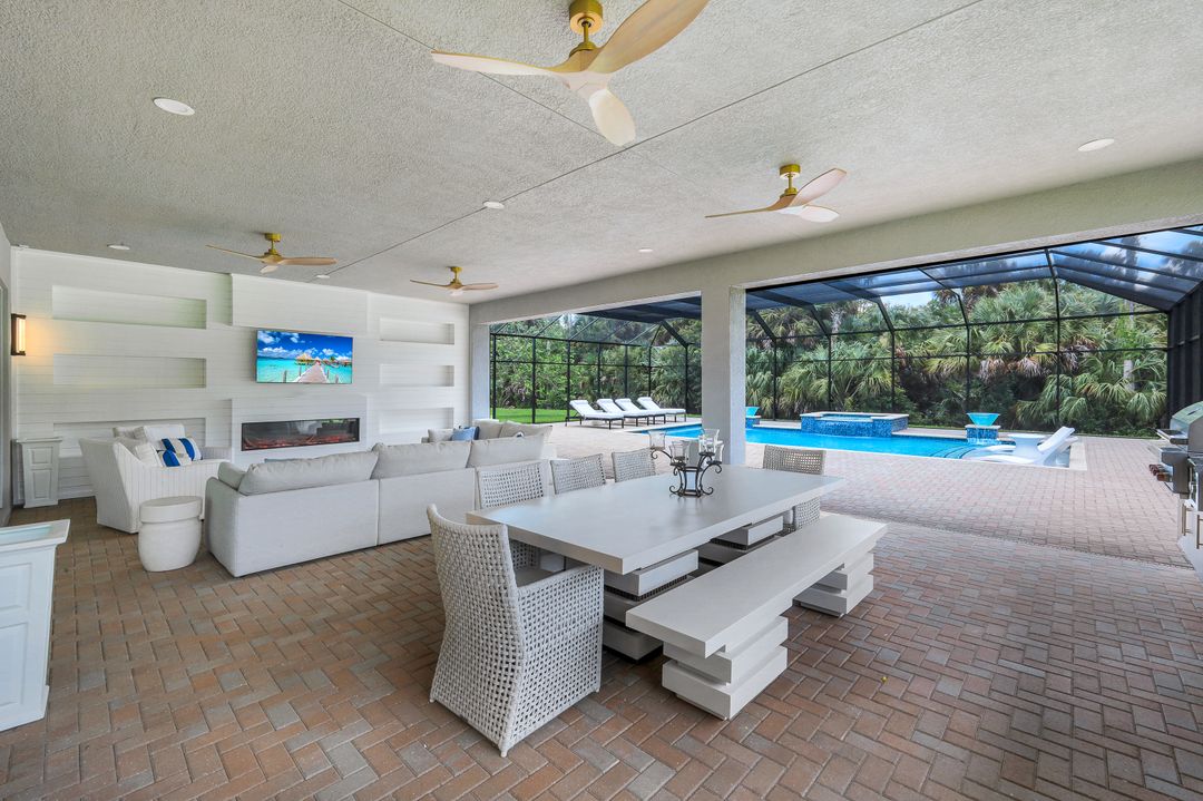 12063 Azalea Wy, Naples, FL 34120
