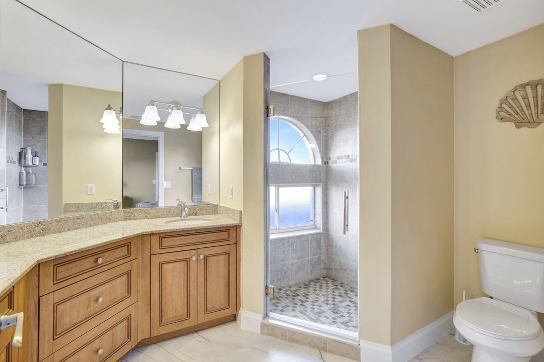 2731 Citrus Lake Dr #102, Naples, FL 34109