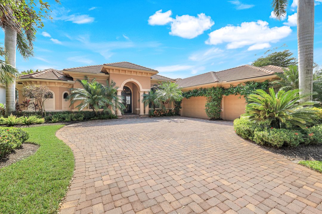 10651 Glen Lakes Dr, Estero, FL 34135