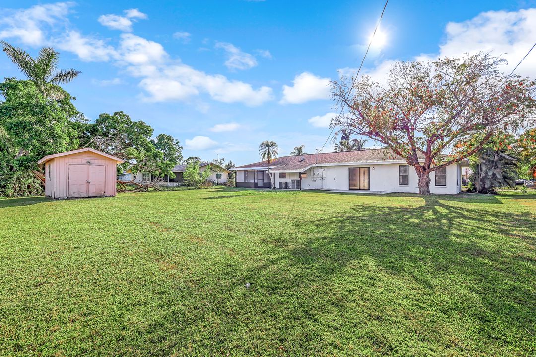 2208 Iris Way, Fort Myers, FL 33905