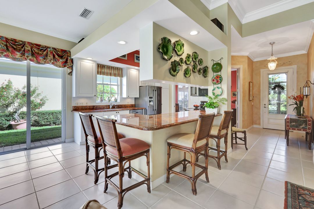 2914 Gilford Way, Naples, FL 34119