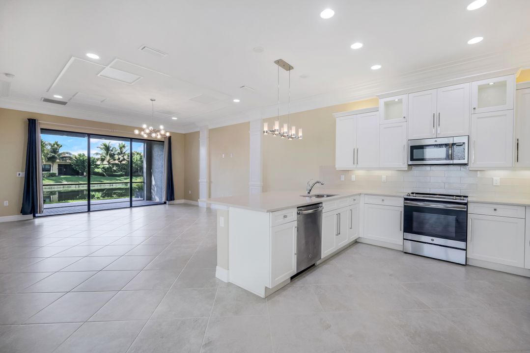 13350 Coronado Dr, Naples, FL 34109