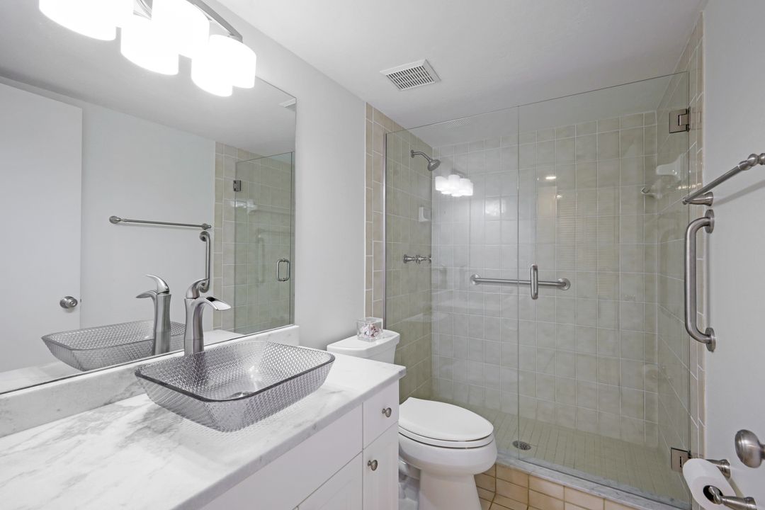 1100 9th St S #B103, Naples, FL 34102