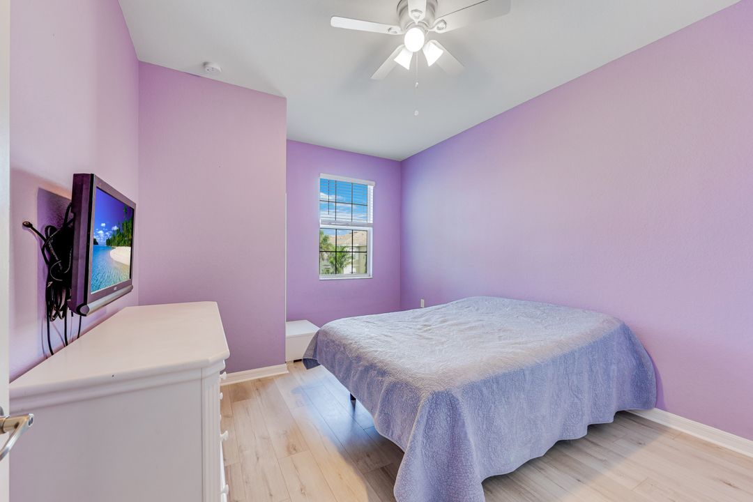 2736 Blossom Wy, Naples, FL 34120