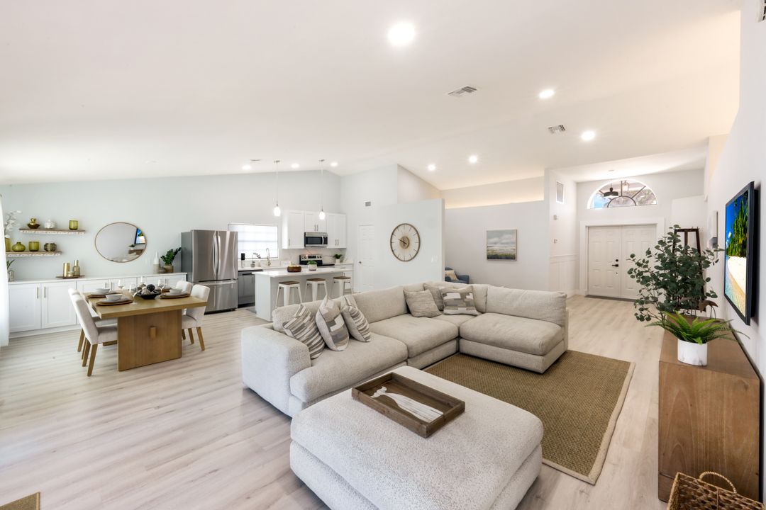 12800 Eagle Pointe Cir, Fort Myers, FL 33913