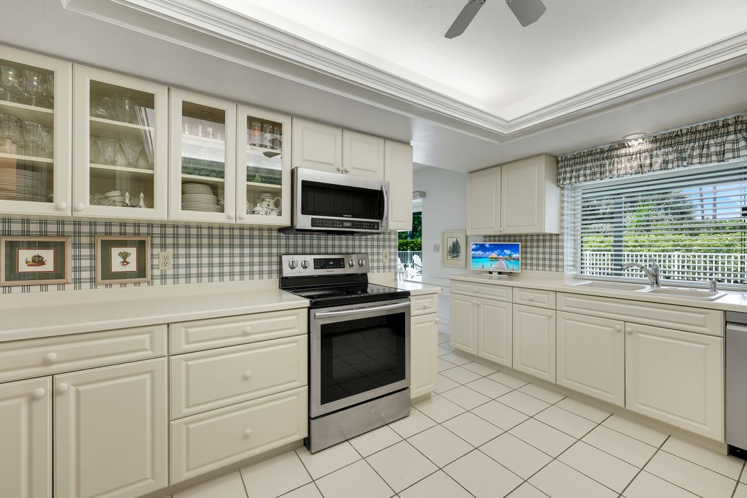 1839 Imperial Golf Course Blvd, Naples, FL 34110