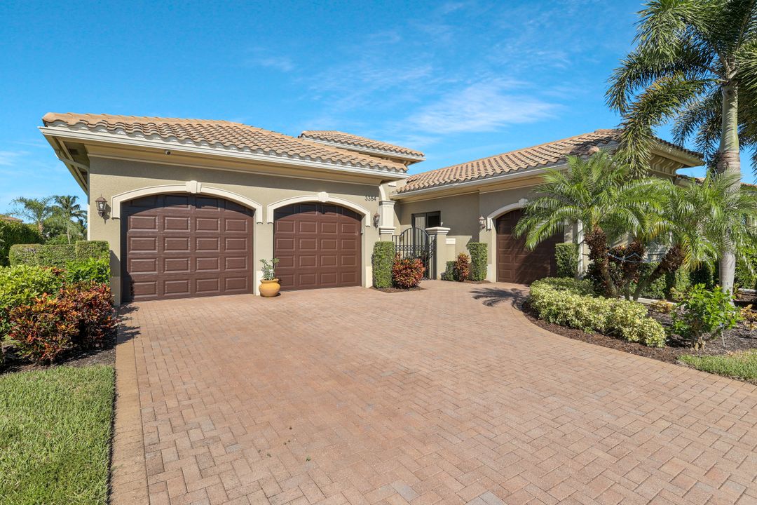 3384 Atlantic Cir, Naples, FL 34119