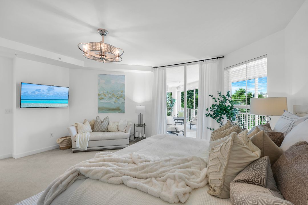 315 Dunes Blvd #201, Naples, FL 34110