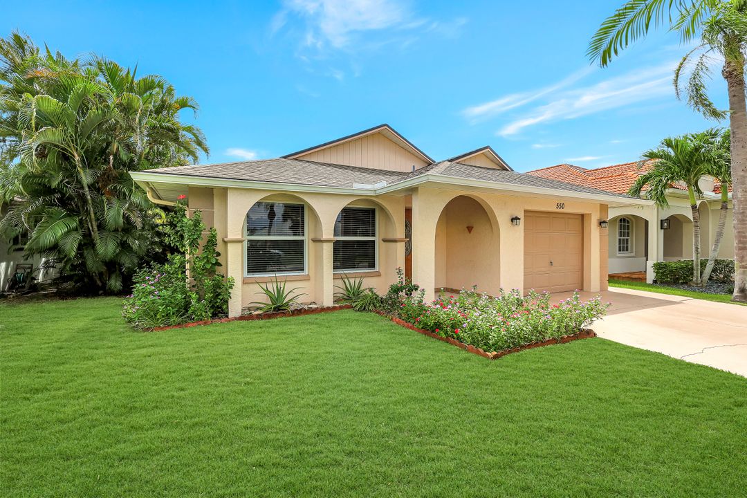 550 94th Ave N, Naples, FL 34108