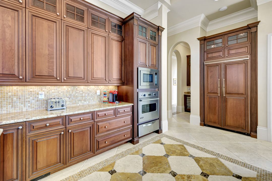 2249 Miramonte Ct, Naples, FL 34105