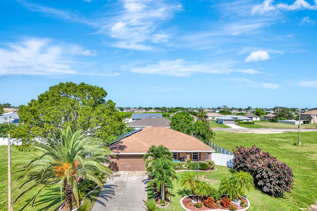 1206 NE 5th Ave, Cape Coral, FL 33909
