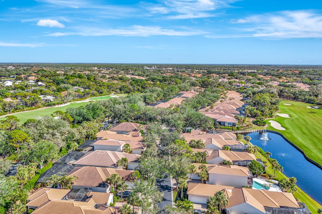 3671 Olde Cottage Ln, Bonita Springs, FL 34134