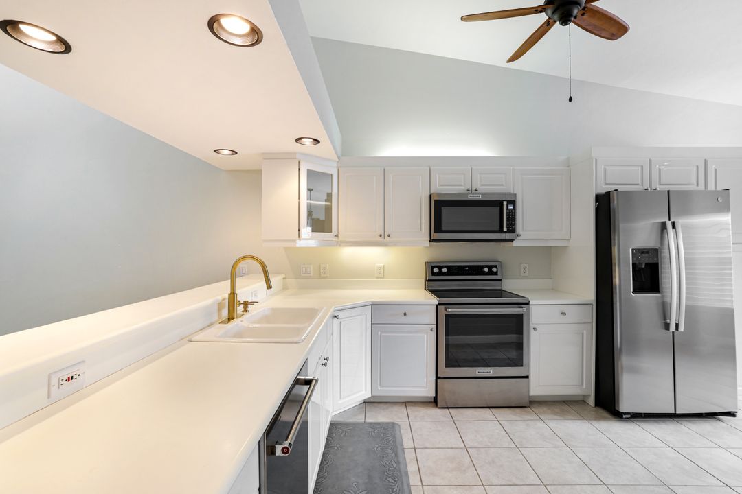 2055 Cascades Dr #4, Naples, FL 34112