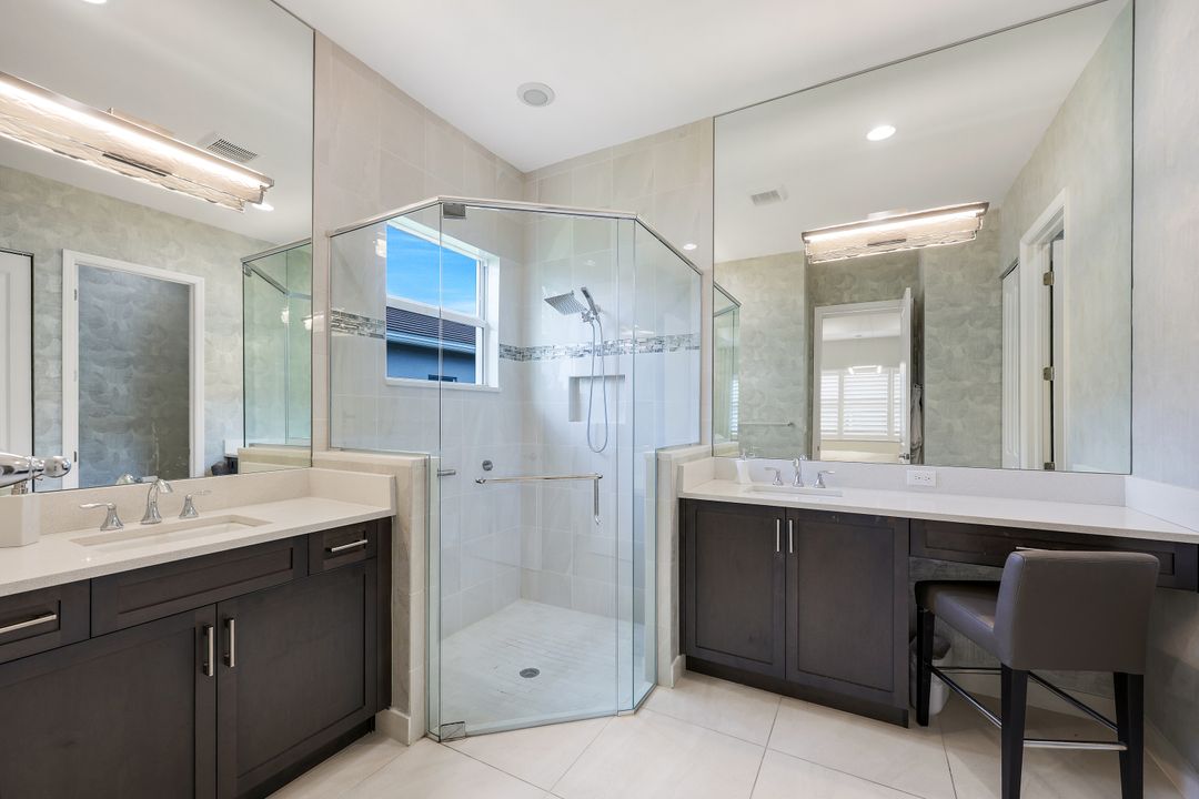 28393 Turin Ct, Bonita Springs, FL 34135