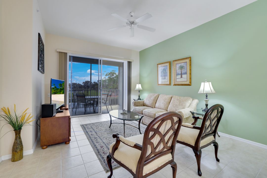 8247 Parkstone Pl #305, Naples, FL 34120