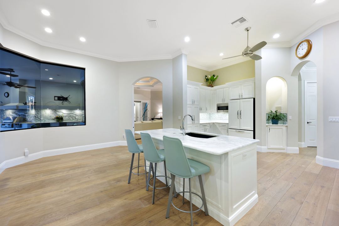 1725 Supreme Ct, Naples, FL 34110