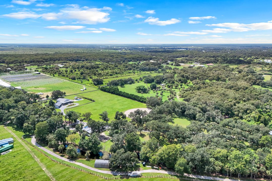 19080 Parkinson Rd, Alva, FL 33920