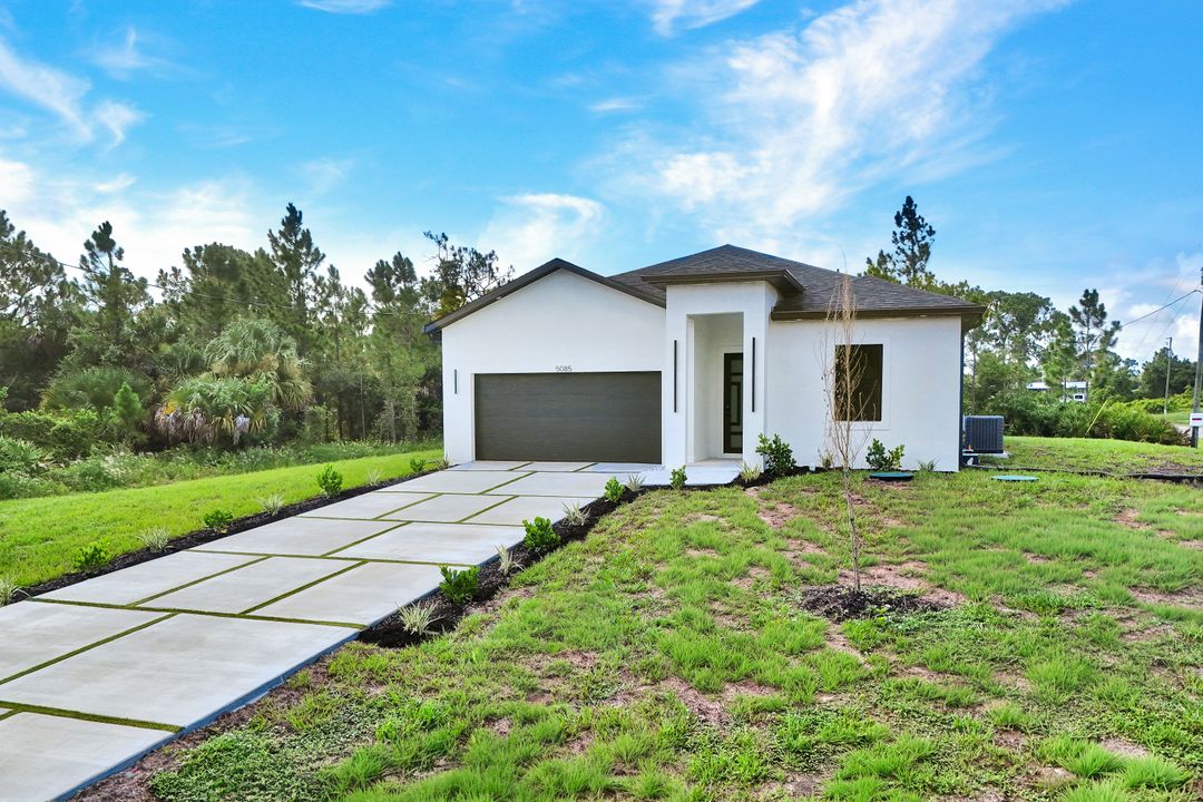 5085 NE Tradewinds Cir, LaBelle, FL 33935